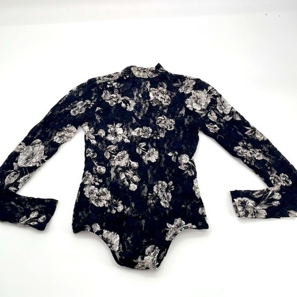 NWT Guess lace floral long sleeve high collar bodysuit XS